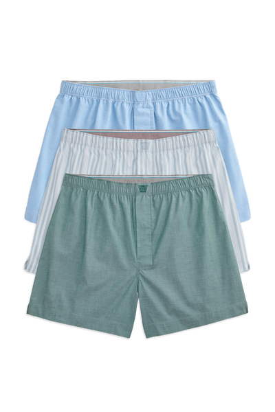 Front view of 3 pack 24/7 Woven Boxers in Madison Square Park